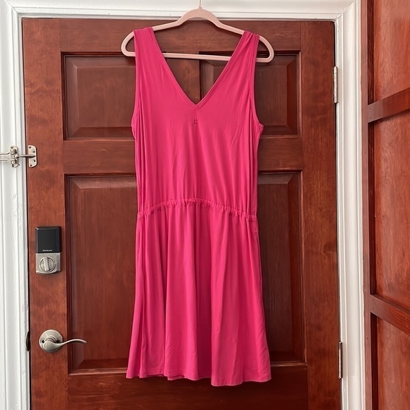 Sweaty Betty Take It Easy Drop Waist Dress in Pink Size S - Picture 9 of 12